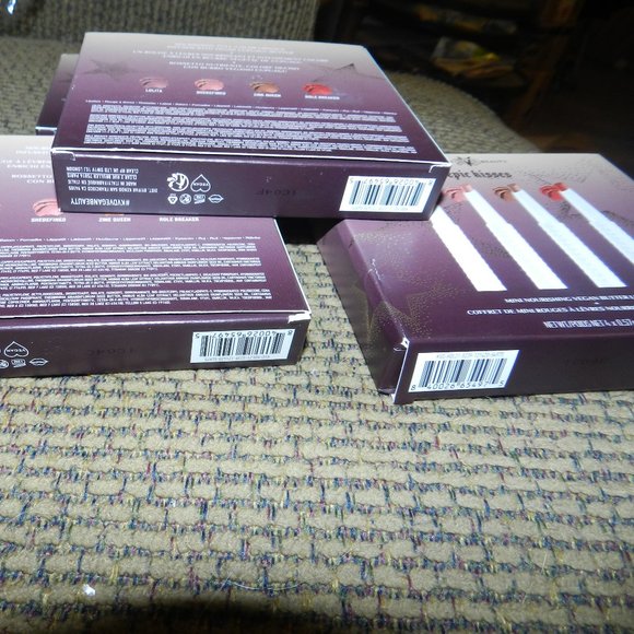 🆕💥💄KVD BEAUTY Epic Kisses Limited Edition Nourishing💄 Lipstick 4Pc Se - Picture 7 of 15